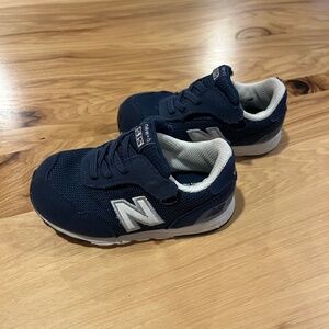 Toddler new balance shoes